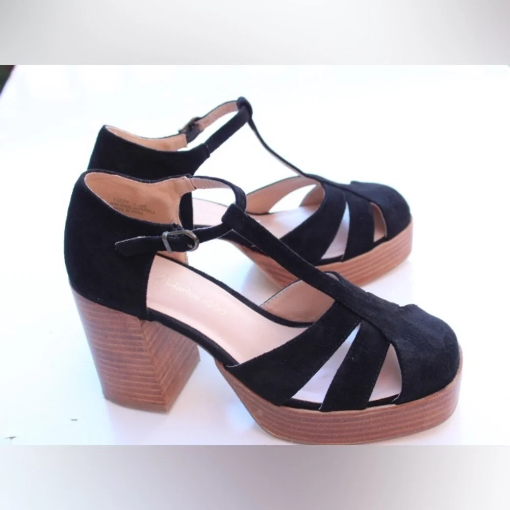 House of Harlow platform sandals